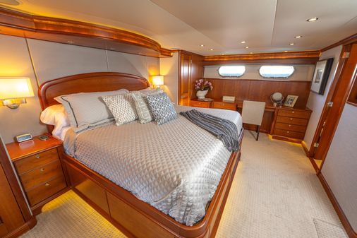 Pacific Mariner 85 Motor Yacht image