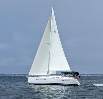 Beneteau 373 image