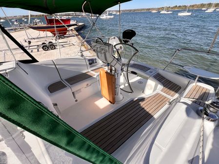 Beneteau 373 image