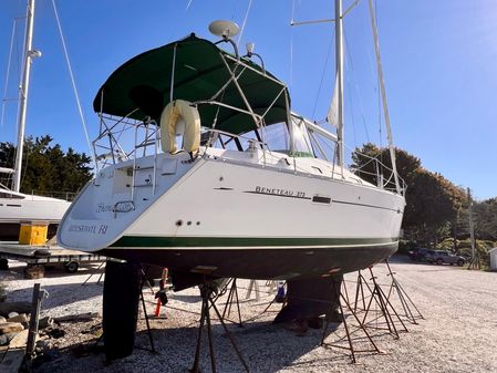 Beneteau 373 image