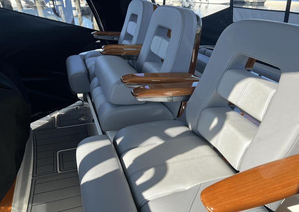 Boston Whaler 420 Outrage image