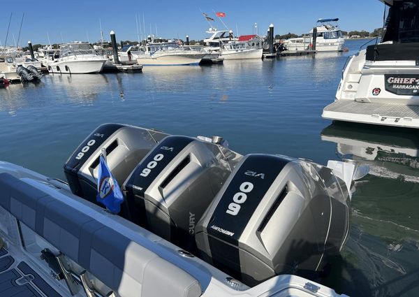 Boston Whaler 420 Outrage image