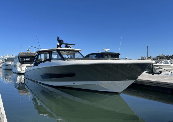 Boston Whaler 420 Outrage image