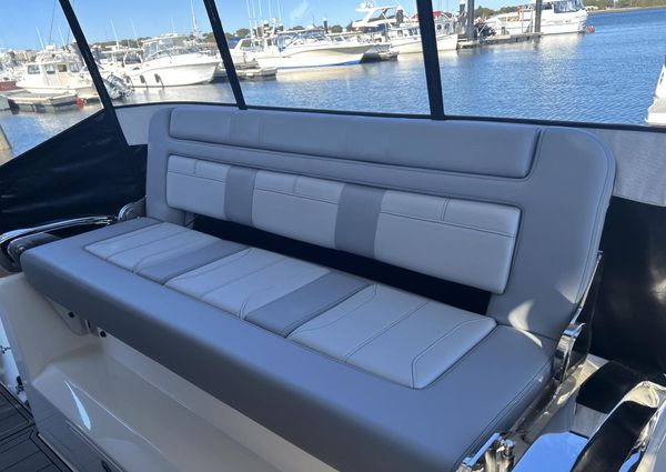 Boston Whaler 420 Outrage image