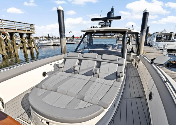 Boston Whaler 420 Outrage image