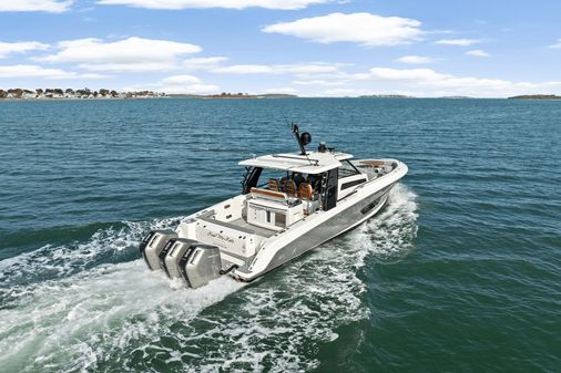 Boston Whaler 420 Outrage image