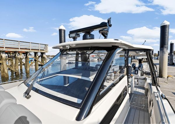 Boston Whaler 420 Outrage image