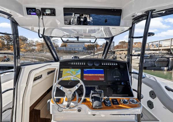 Boston Whaler 420 Outrage image