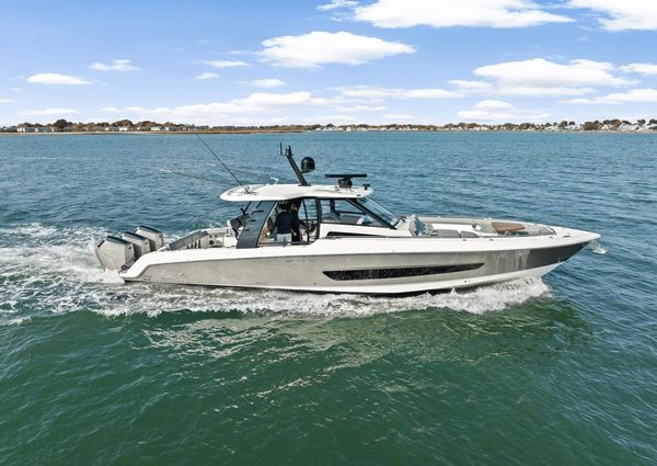 Boston Whaler 420 Outrage image