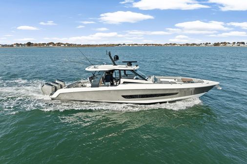 Boston Whaler 420 Outrage image