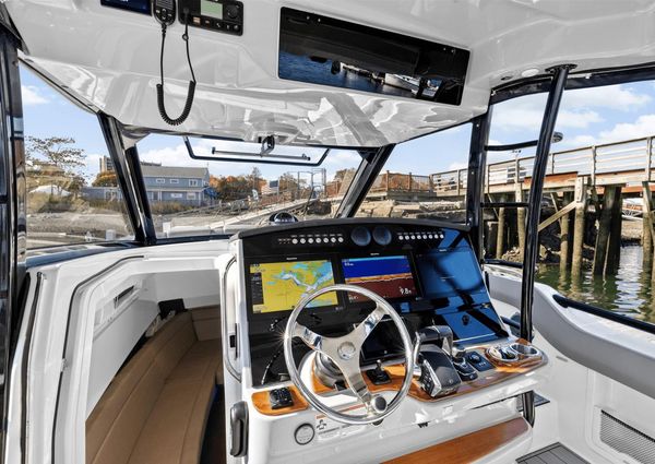 Boston Whaler 420 Outrage image