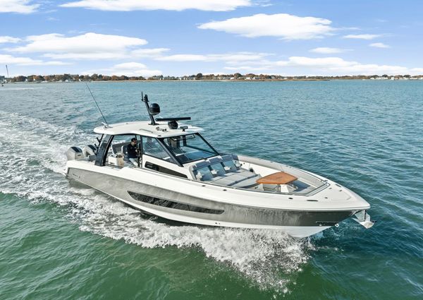 Boston Whaler 420 Outrage image