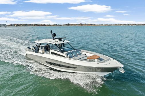 Boston Whaler 420 Outrage image