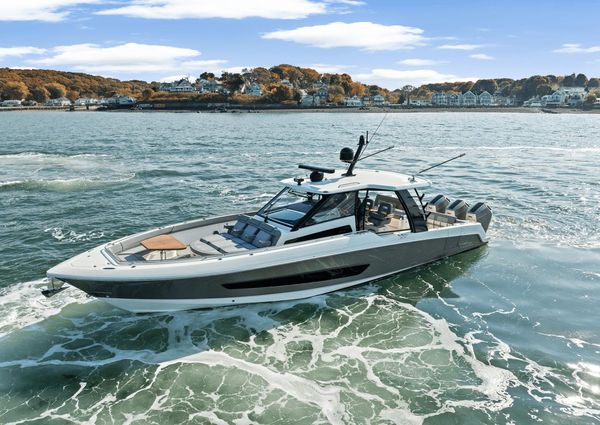 Boston Whaler 420 Outrage image