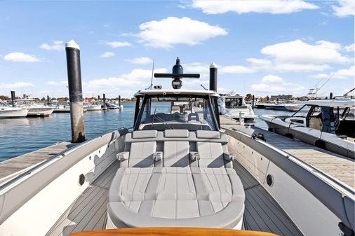 Boston Whaler 420 Outrage image