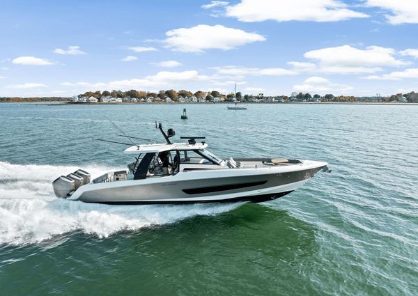 Boston Whaler 420 Outrage image