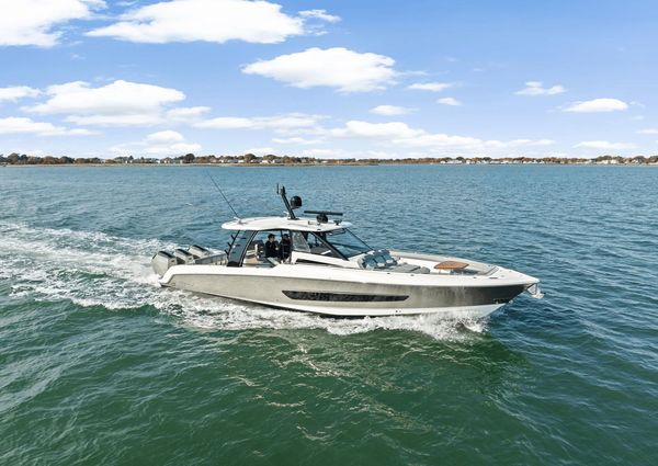 Boston Whaler 420 Outrage image