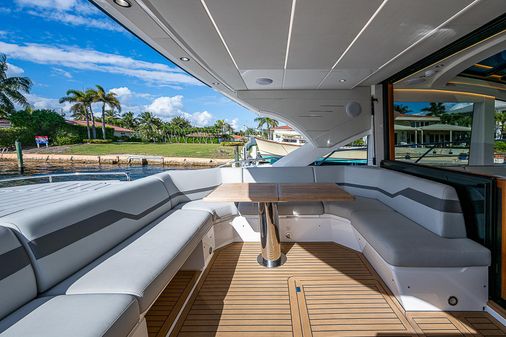 Sunseeker 60 EVO PREDATOR image