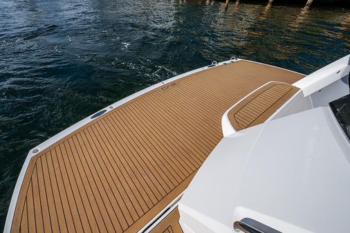 Sunseeker 60 EVO PREDATOR image