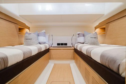 Pardo Yachts Pardo 43 image