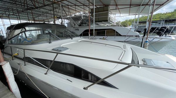 Bayliner Avanti 3255 Express Cruiser