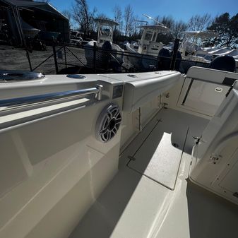 Cobia 280 Center Console image
