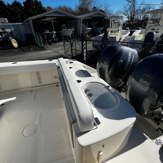 Cobia 280 Center Console image