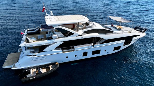 Azimut Grande 27M image