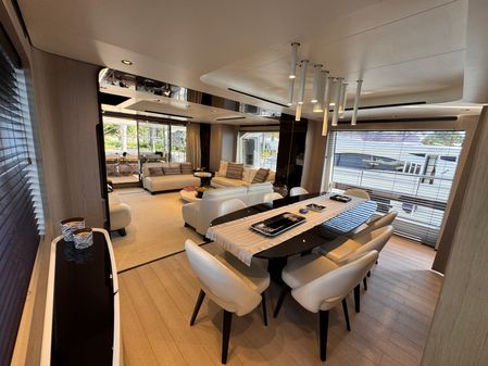 Azimut Grande 27M image