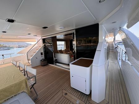 Azimut Grande 27M image