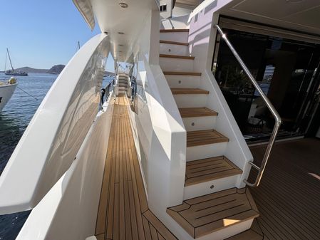 Azimut Grande 27M image