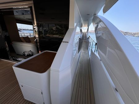 Azimut Grande 27M image