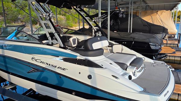 Crownline 255 SS SURF 