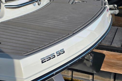 Crownline 255 SS SURF image