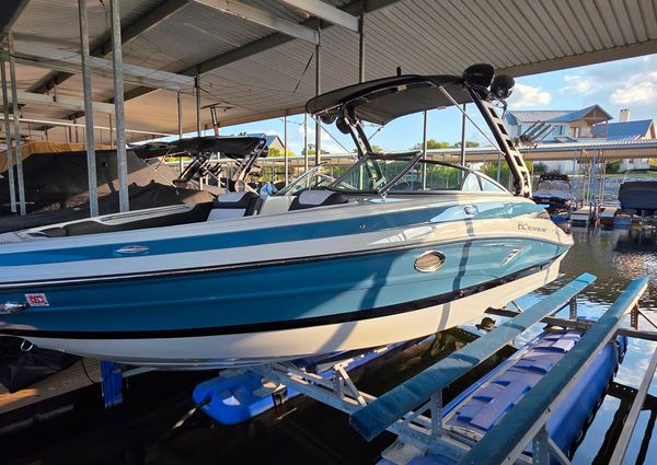 Crownline 255 SS SURF image