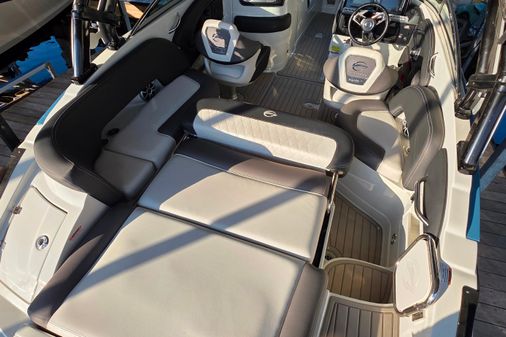 Crownline 255 SS SURF image