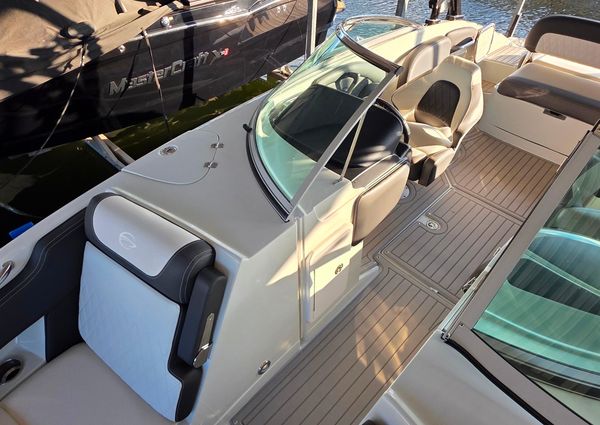 Crownline 255 SS SURF image