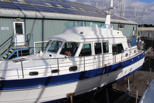 Hardy 42-COMMODORE image