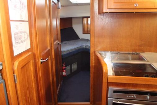 Hardy 42-COMMODORE image