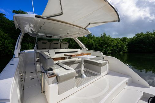 Tiara Yachts 38 LS image