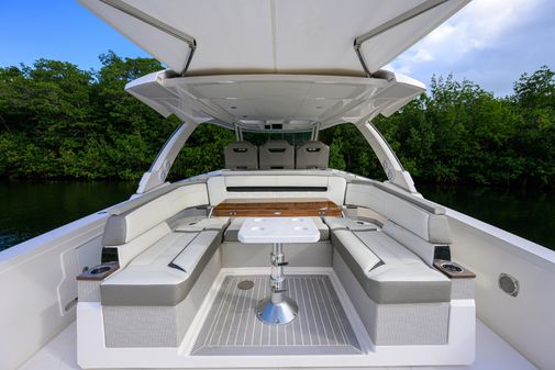 Tiara Yachts 38 LS image