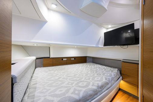 Tiara Yachts 38 LS image