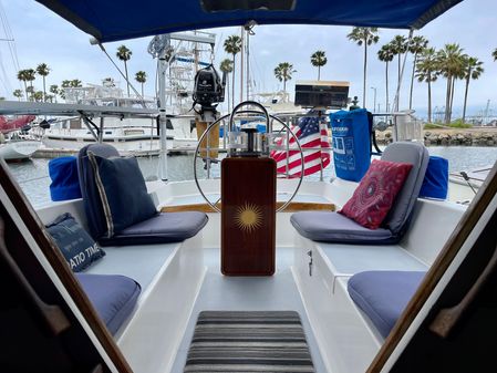 Catalina 36 image