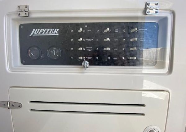 Jupiter OPEN-BOW-CENTER-CONSOLE image