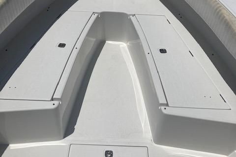 Jupiter Open Bow Center Console image