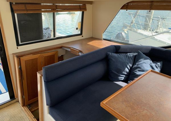 Bayliner 3388-COMMAND-BRIDGE-MOTORYACHT image