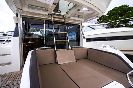 Galeon 43 SKY image