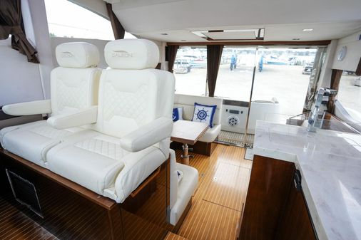 Galeon 43 SKY image