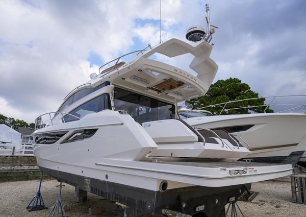 Galeon 43 SKY image