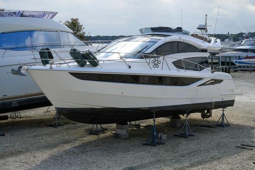 Galeon 43 SKY image